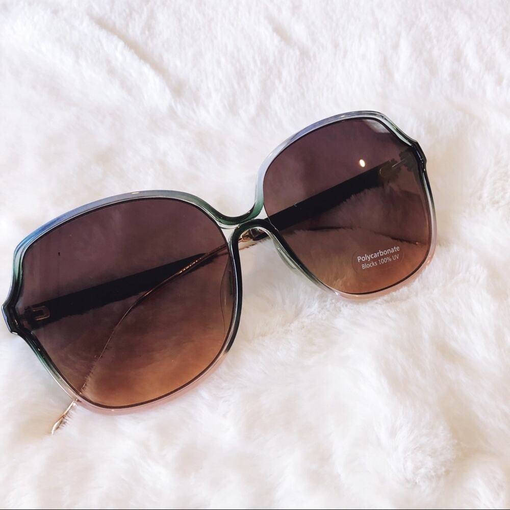 Charlotte Green Oversized Metal Round Sunglasses - Picture 5 of 8